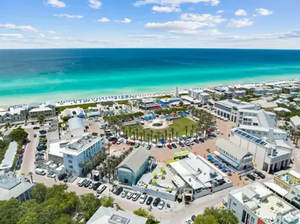 Where to Eat, Stay, and Play in Seaside, Without Feeling Like a Tourist