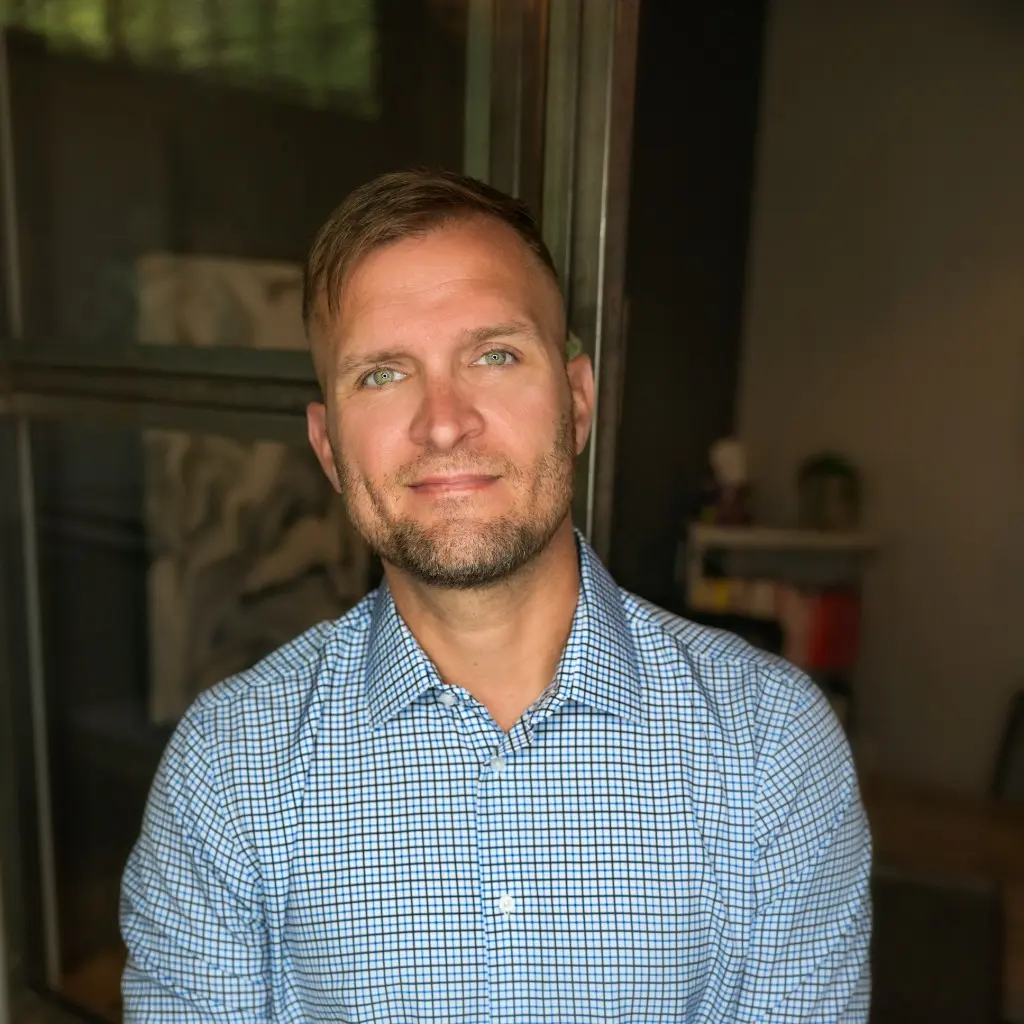 Agent Kevin Weis