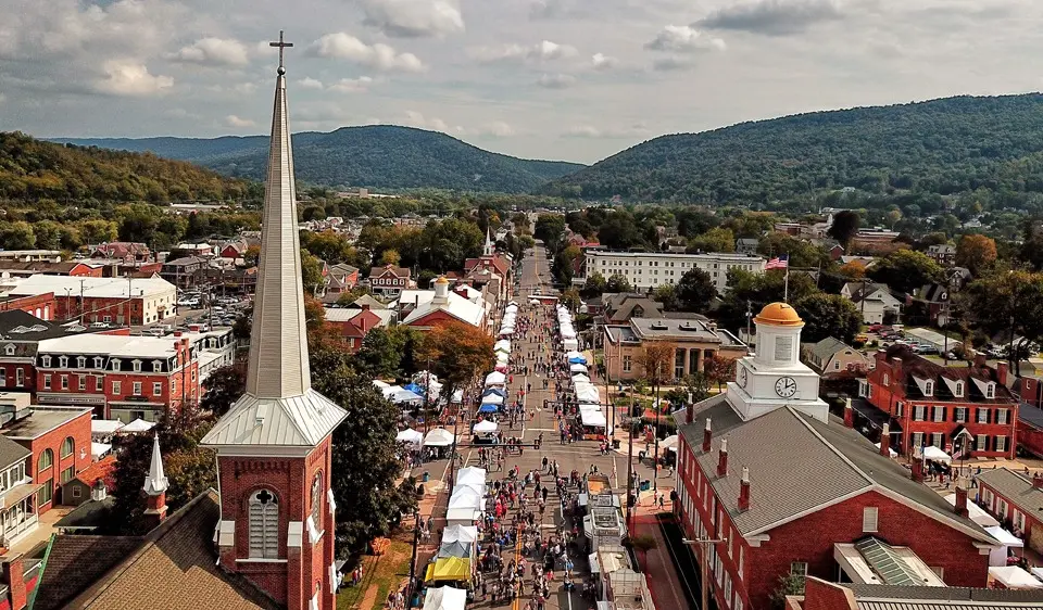 One of the most popular communities provided by {{page_data.agentName}}