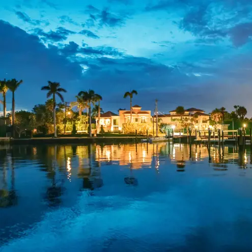 South Palm Beach County is a desirable and vibrant area that includes the charming city of Delray Beach and the upscale enclave of Boca Raton. Known for its luxurious real estate options and top-rated schools, this neighborhood is perfect for families looking to settle down and retired individuals seeking a peaceful and active lifestyle.
Delray Beach offers a unique mix of cultural attractions, trendy boutiques, and award-winning restaurants. Families can enjoy the Kid's Shores playground and the Morikami Museum and Japanese Gardens, while retirees can unwind at the scenic Lake Ida Park or take in a show at the Arts Garage. Delray Beach is also home to some of the best golf courses and country clubs in the area, making it a golfer's paradise.
Boca Raton is known for its beautiful beaches, including the popular South Beach Park and Red Reef Park. Families can spend lazy days building sandcastles and soaking up the sun, while retirees can take leisurely strolls along the boardwalk. Boca Raton is also a golfer's dream with its world-class golf courses and exclusive clubs like the Boca Raton Resort & Club and the Royal Palm Yacht & Country Club.
With its unbeatable combination of beautiful beaches, great golf courses, and upscale amenities, South Palm Beach County is the perfect destination for families and retirees looking to enjoy the best that Florida has to offer.