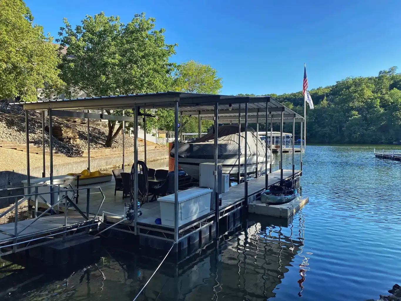 Discover Camdenton, MO: The Heart of Lake of the Ozarks Welcome to Camdenton, Missouri! Nestled in the stunning landscape of the Ozarks, Camdenton is your...