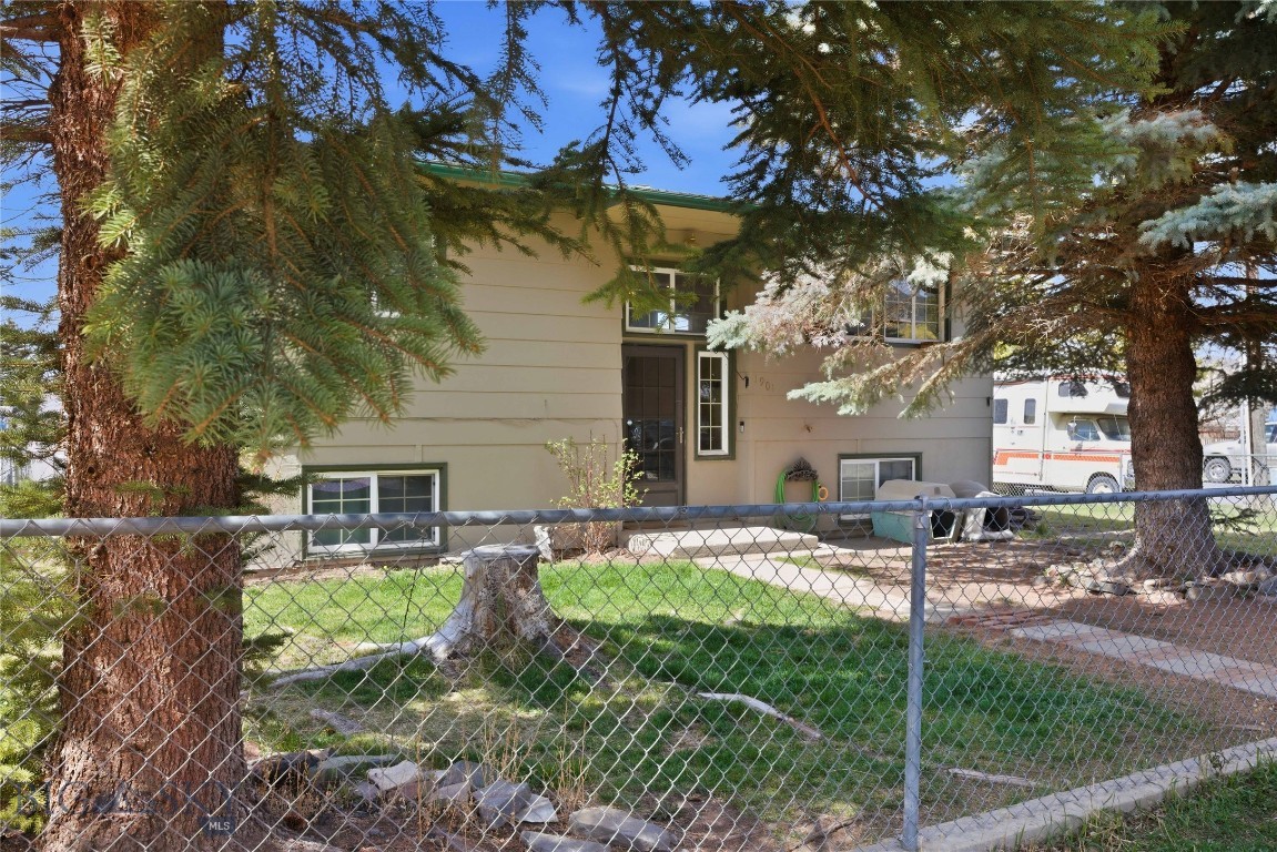 Spacious bi-level home centrally located in Butte offering 4 bedrooms and 2 full bathrooms. The functional layout features multiple living areas, providing flexibility for everyday living, entertaining, or work-from-home needs. Detached garage adds convenient parking and extra storage. A great opportunity for buyers seeking space, versatility, and a central location.