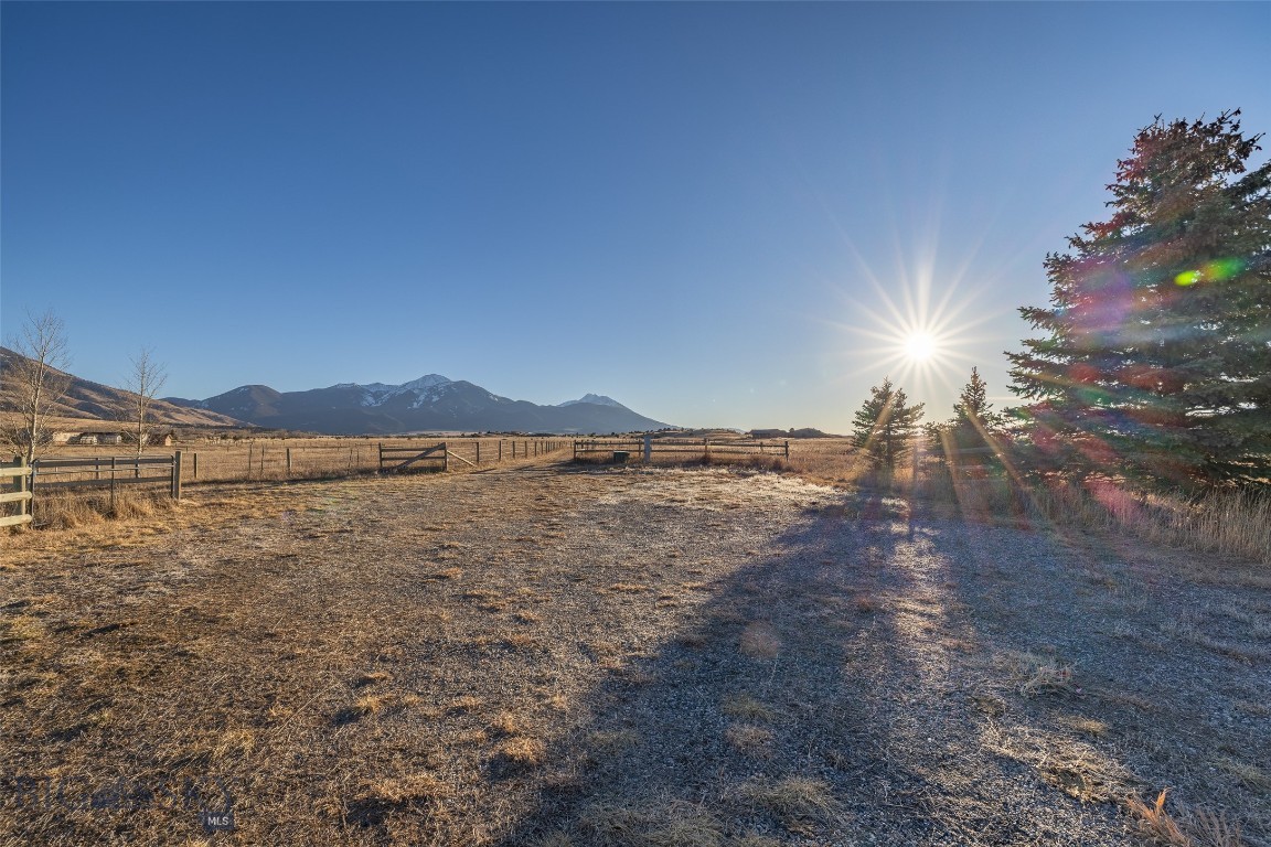 Elbow Creek - Land