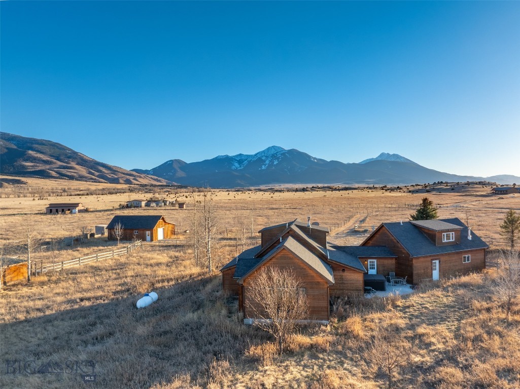 Elbow Creek - Land