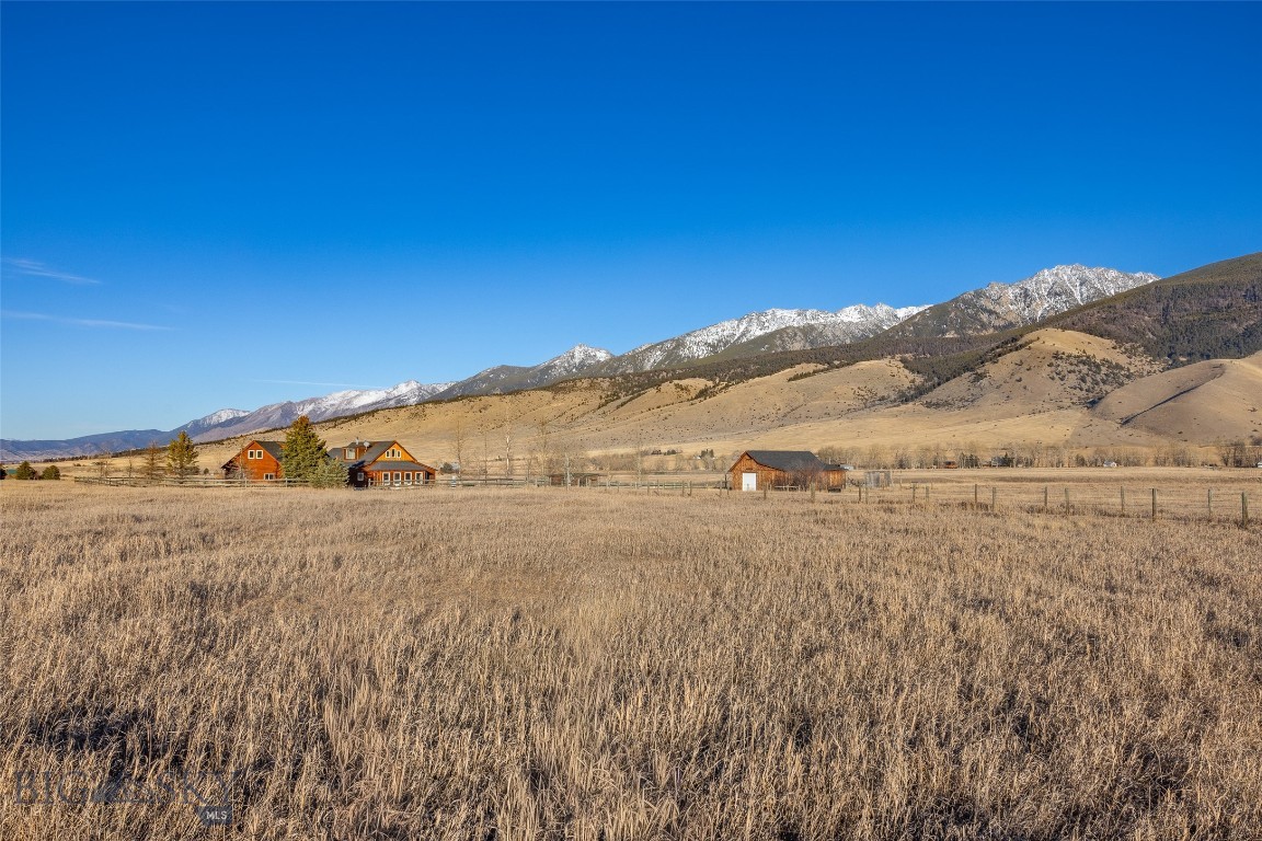 Elbow Creek - Land