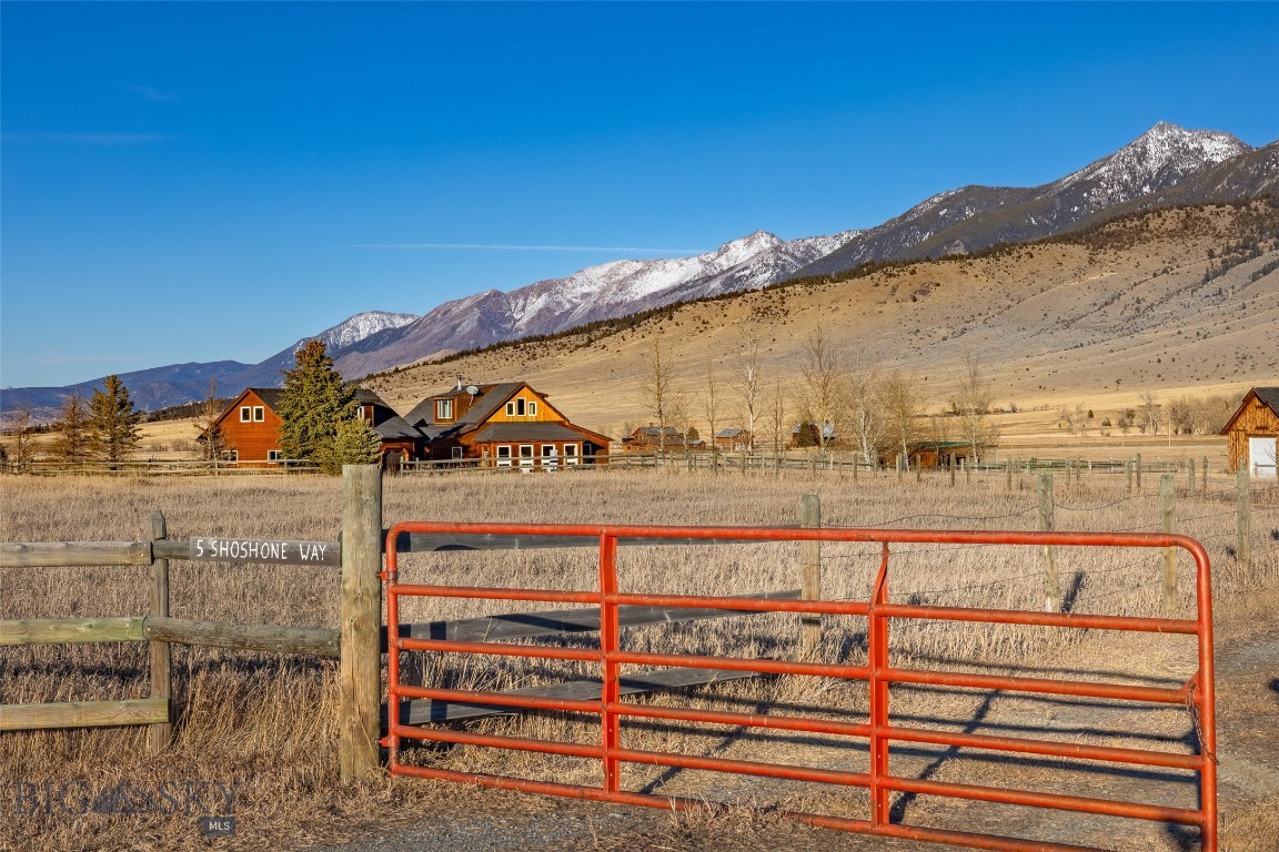 Elbow Creek - Land