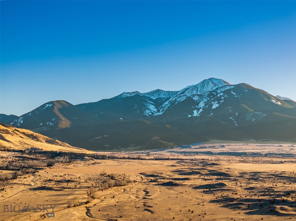 Elbow Creek - Land