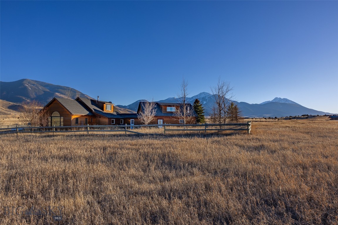 Elbow Creek - Land
