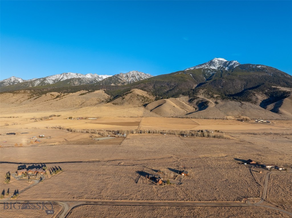 Elbow Creek - Land