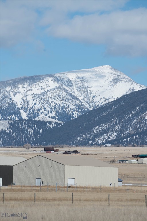 Shining Mountain Airpark - Commercial Sale