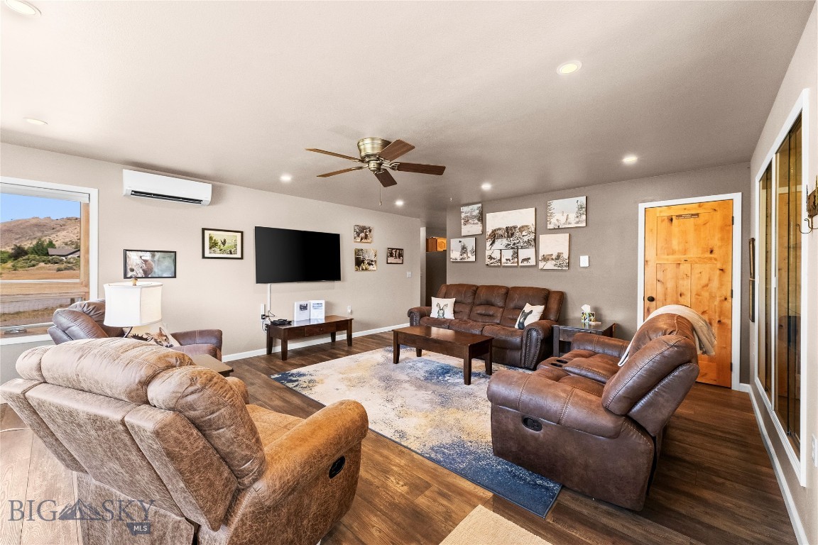 Sportsmans Retreat - Residential