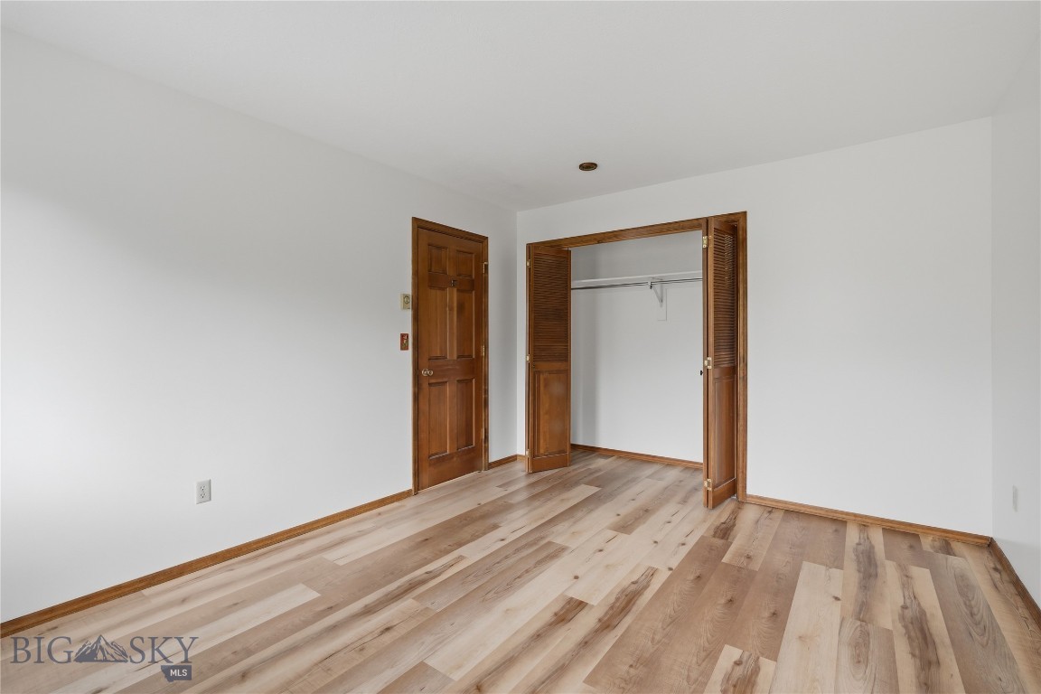 Cedarwinds Condo - Residential