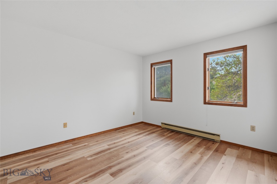 Cedarwinds Condo - Residential