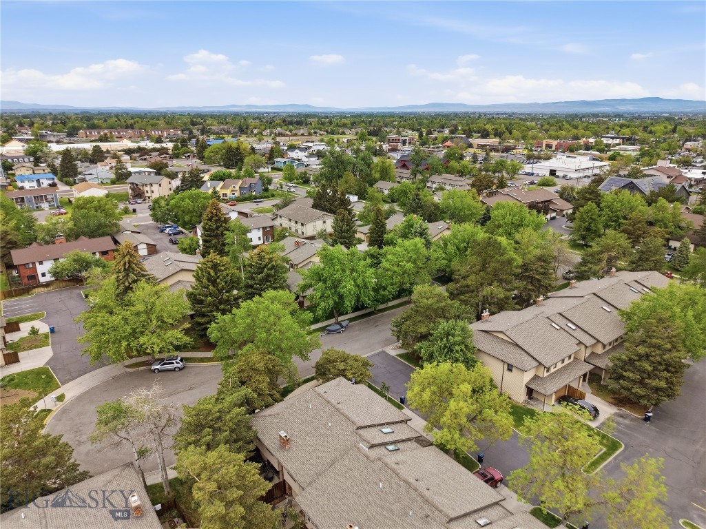 Cedarwinds Condo - Residential