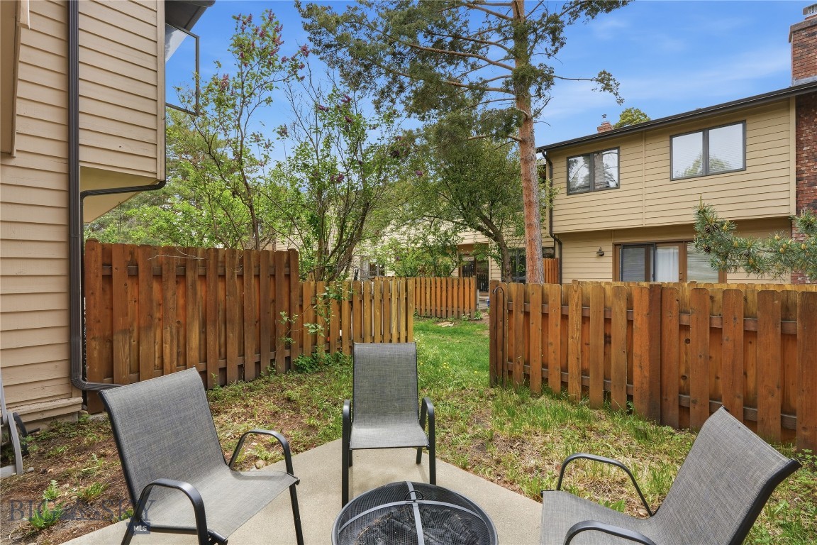 Cedarwinds Condo - Residential