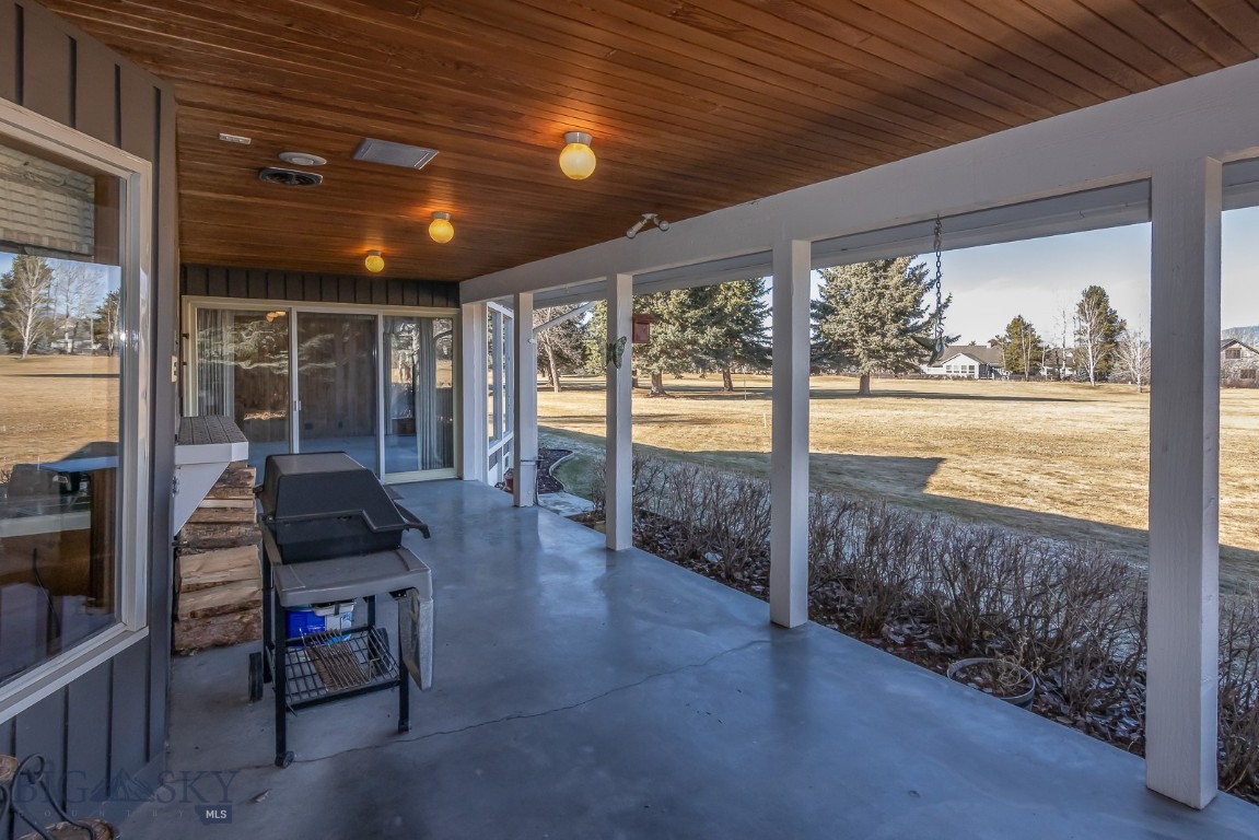 Riverside Manor - Residential
