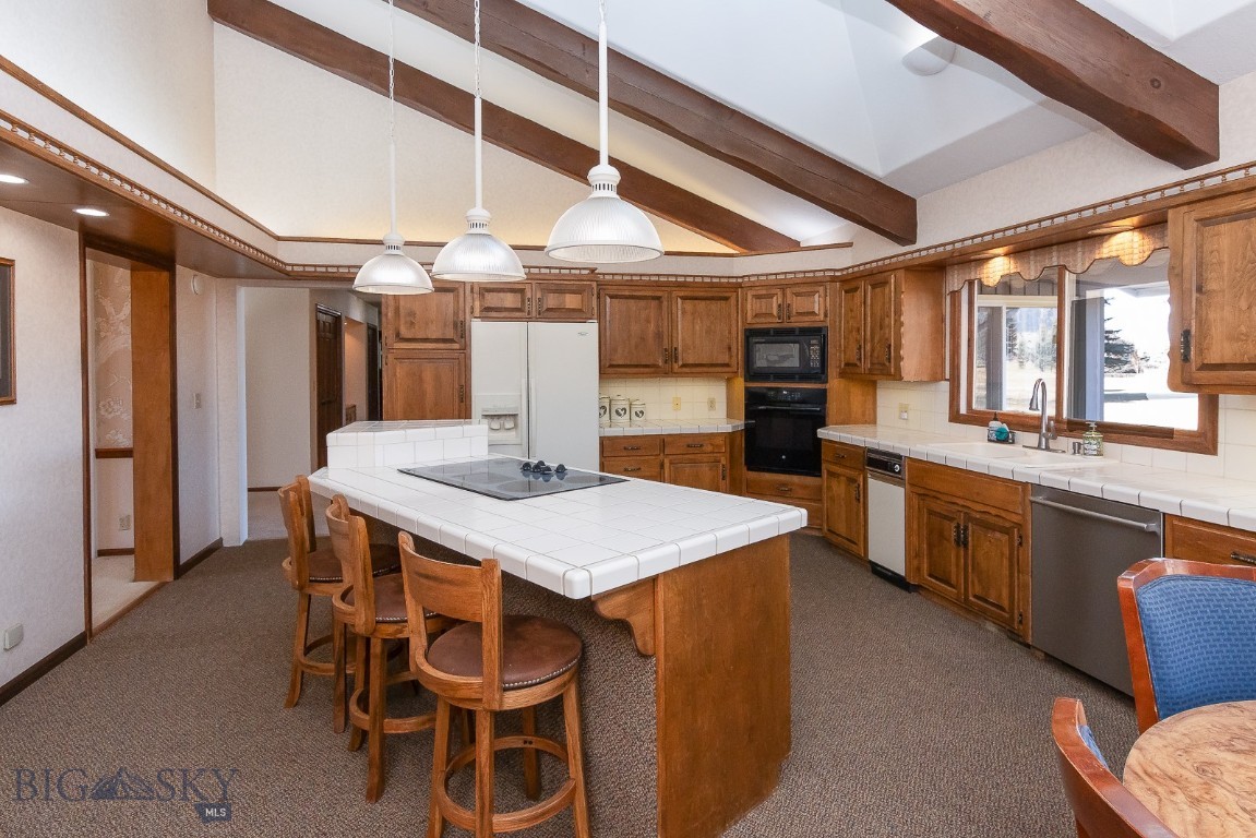 Riverside Manor - Residential