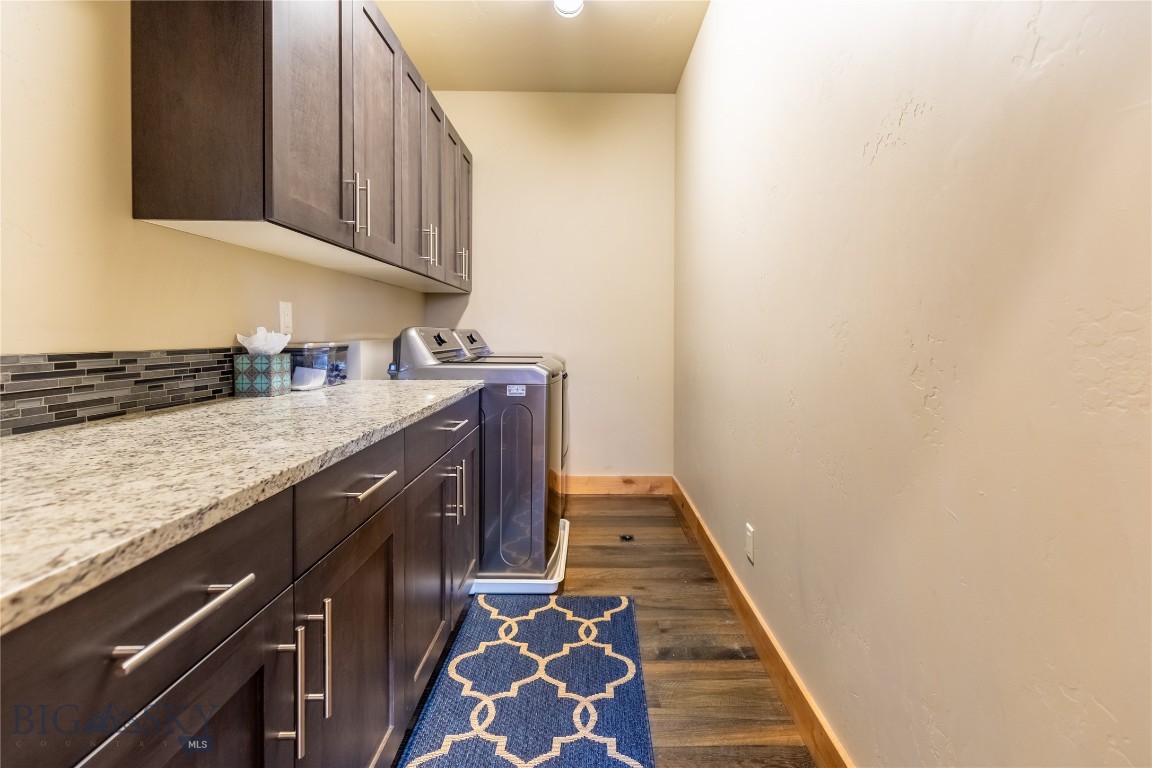 Essentia Condo - Residential
