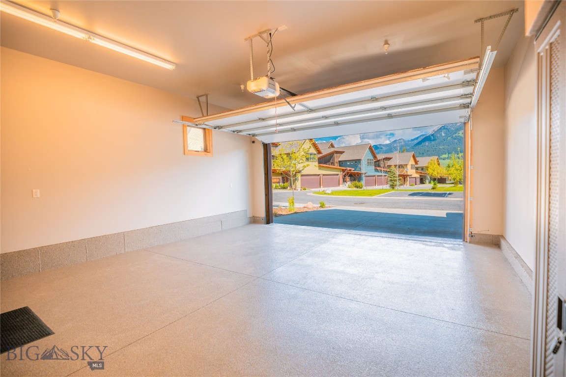 Essentia Condo - Residential