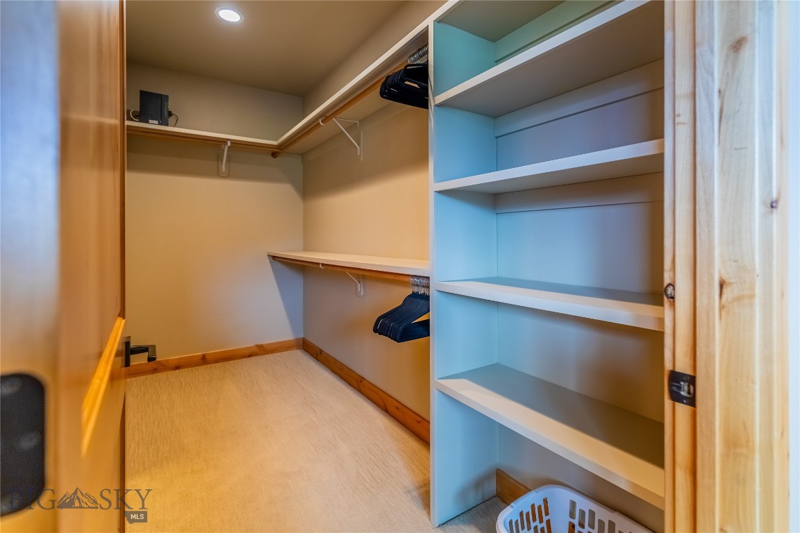 Essentia Condo - Residential