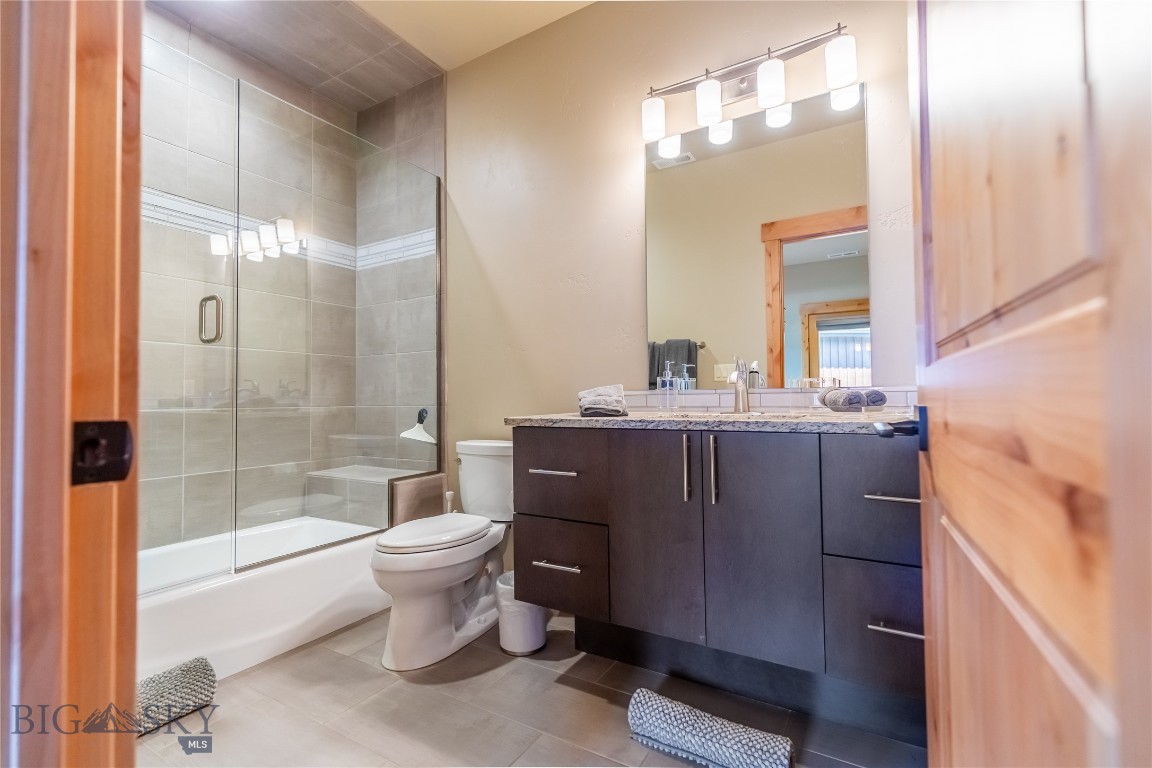 Essentia Condo - Residential