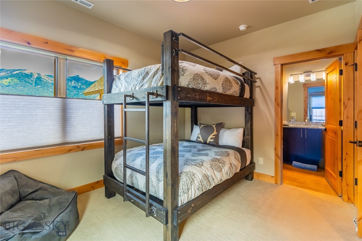 Essentia Condo - Residential
