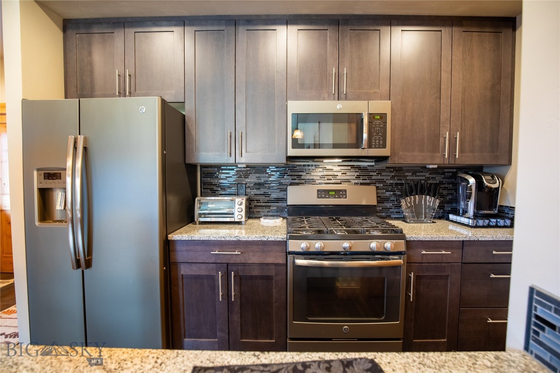 Essentia Condo - Residential