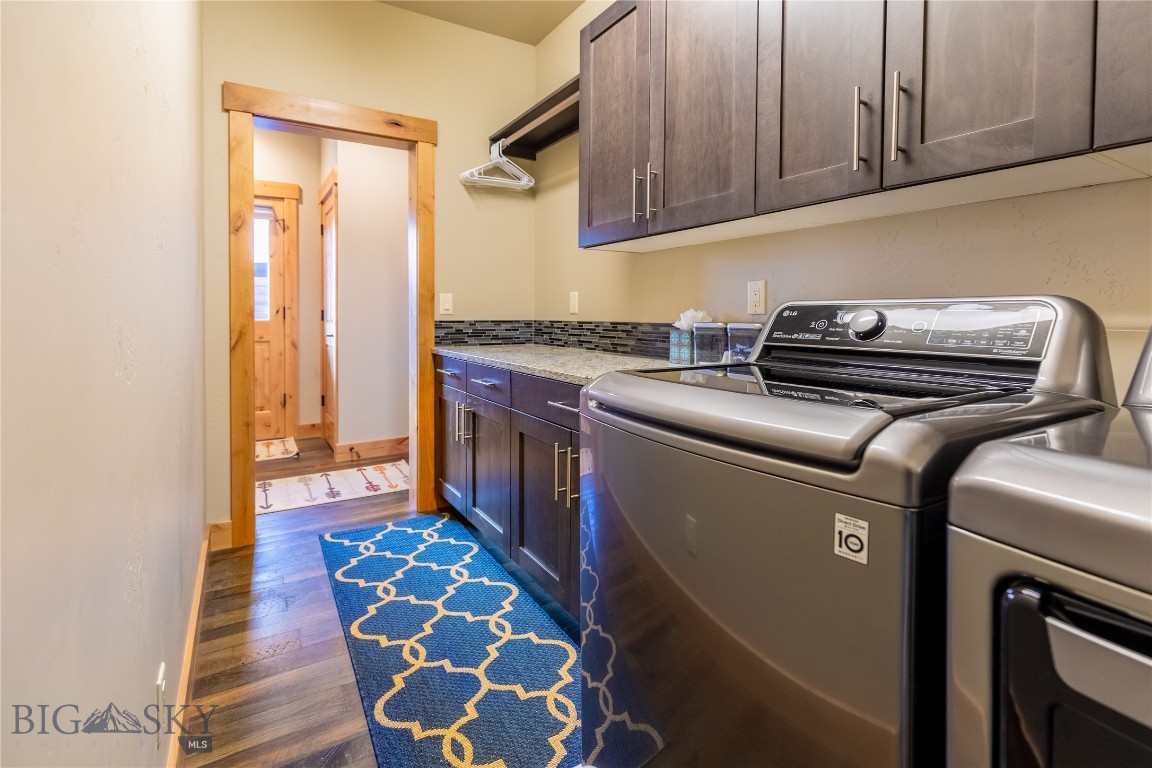 Essentia Condo - Residential