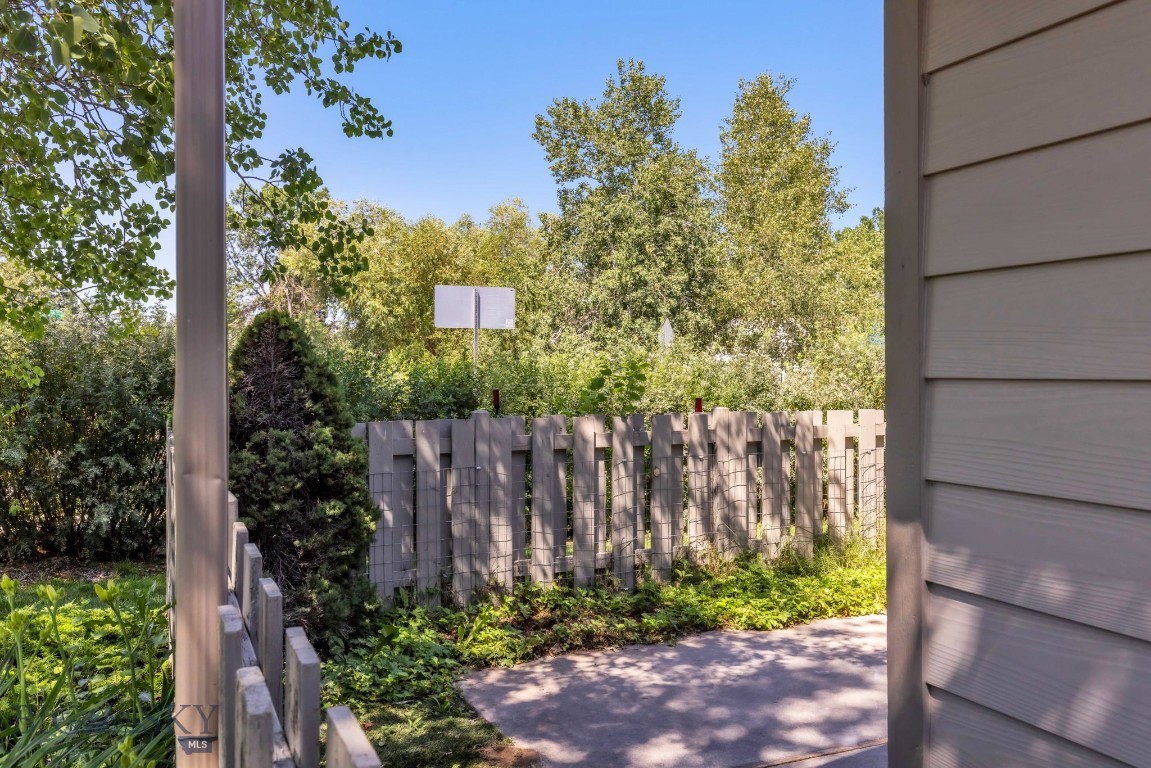 Willowbrook Condo - Residential