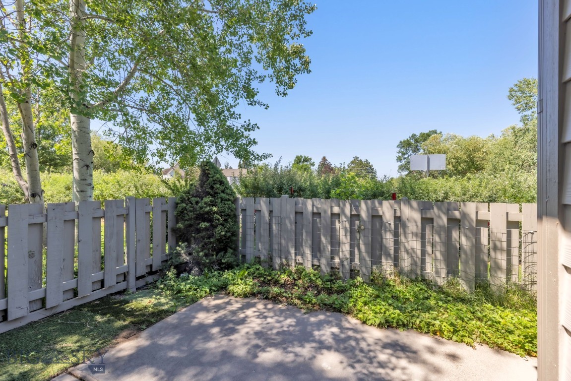 Willowbrook Condo - Residential