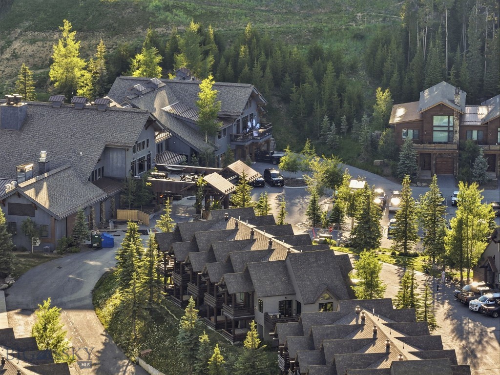 Saddle Ridge Townhomes - Residential