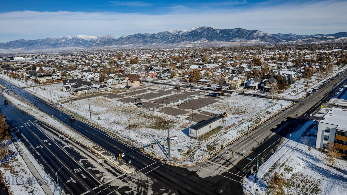 Valley West - Land