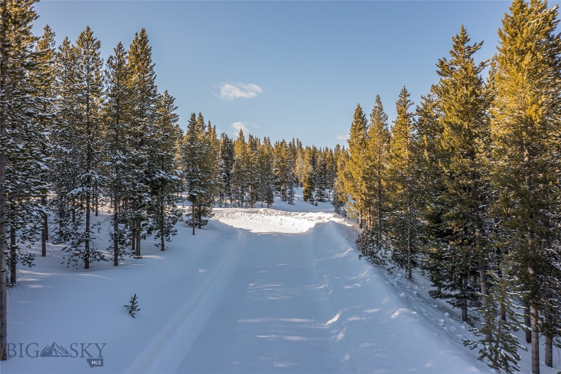Lost Trails - Land
