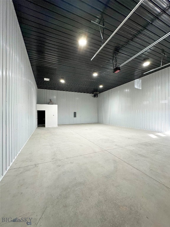 Brand-new commercial warehouse in North Belgrade, conveniently positioned near Bozeman Yellowstone International Airport with easy interstate access just minutes away. This insulated, heated metal building offers versatile space ideal for business use or personal storage. With 18-foot ceilings and a spacious 14' x 14' overhead door, it’s well-equipped to handle large vehicles, machinery, and recreational gear. Designed for durability and minimal upkeep, this property combines efficiency, functionality, and long-term value.