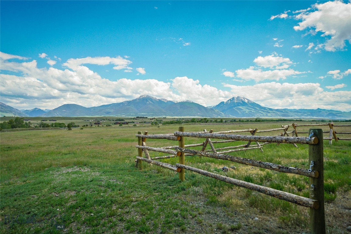 Paradise Ranch Tracts - Residential Income