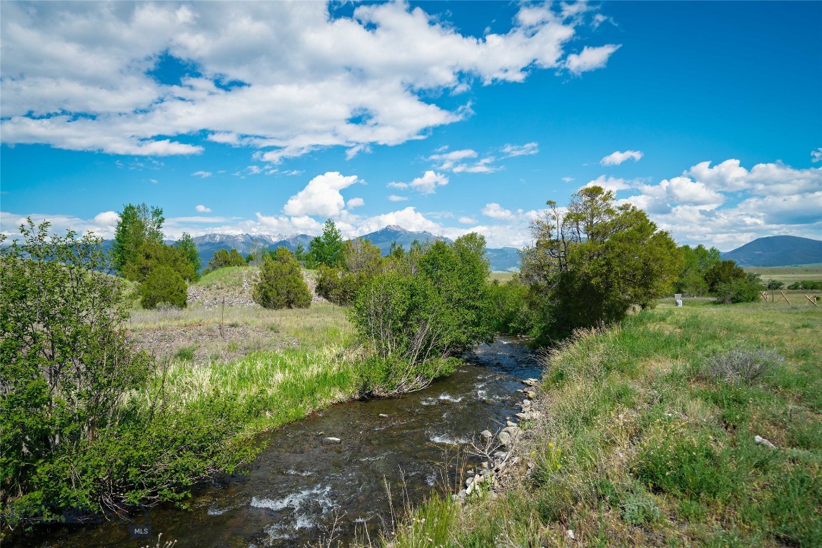 Paradise Ranch Tracts - Residential Income