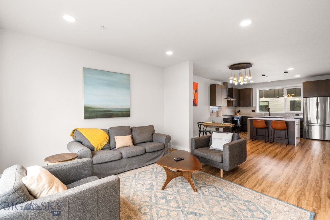 SR Block 3 Condo - Residential