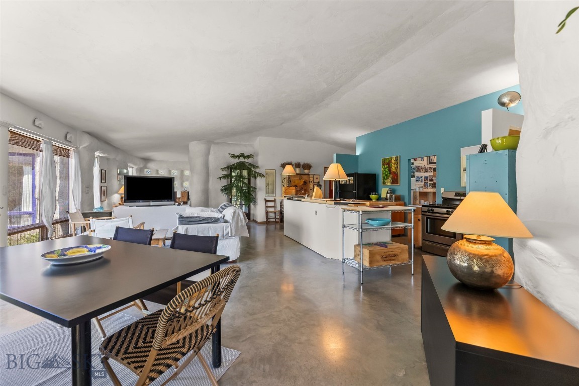 Blue Ribbon Manors - Residential