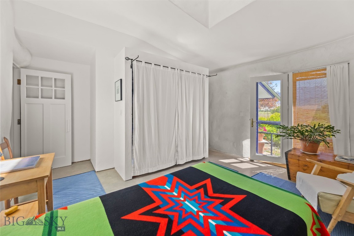 Blue Ribbon Manors - Residential
