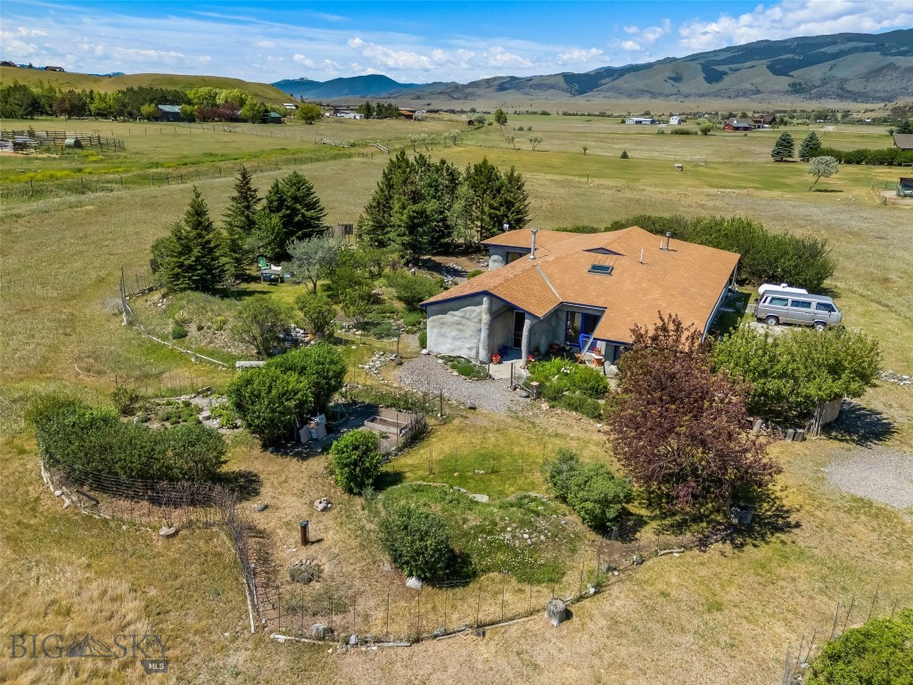 Blue Ribbon Manors - Residential