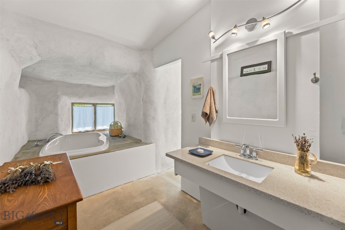 Blue Ribbon Manors - Residential