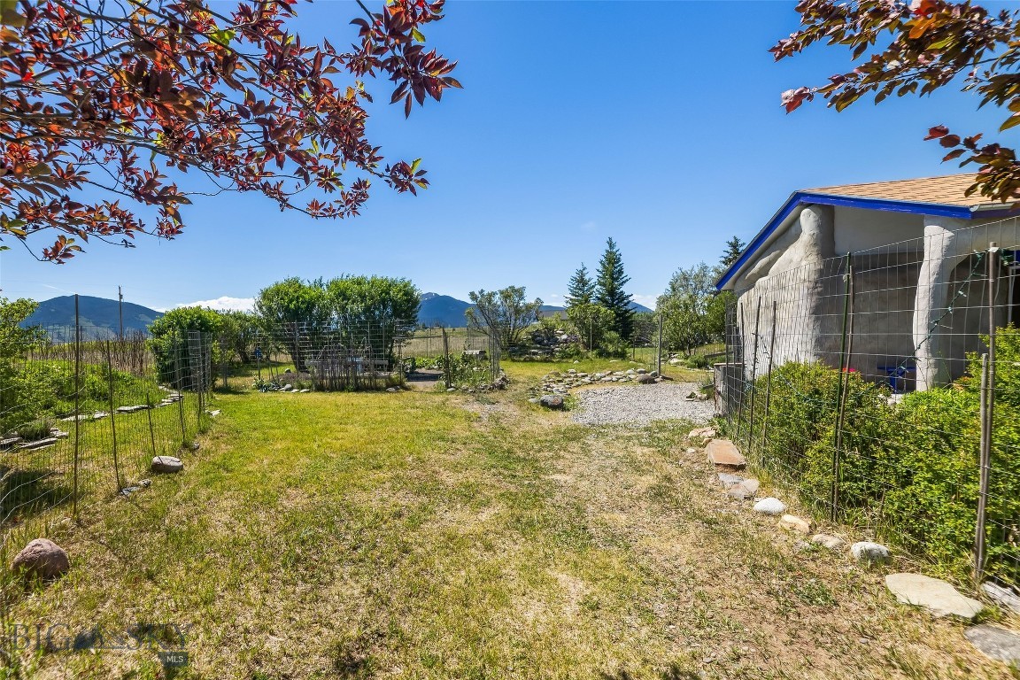 Blue Ribbon Manors - Residential