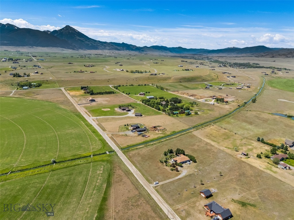 Blue Ribbon Manors - Residential