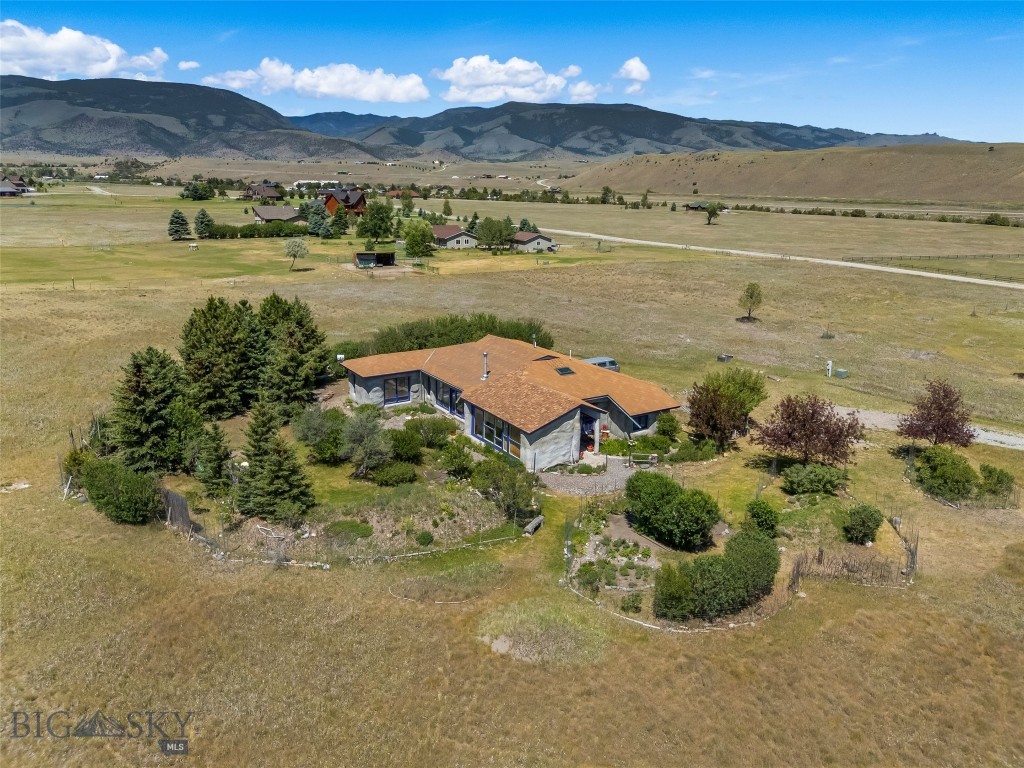 Blue Ribbon Manors - Residential