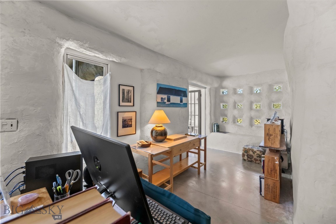 Blue Ribbon Manors - Residential