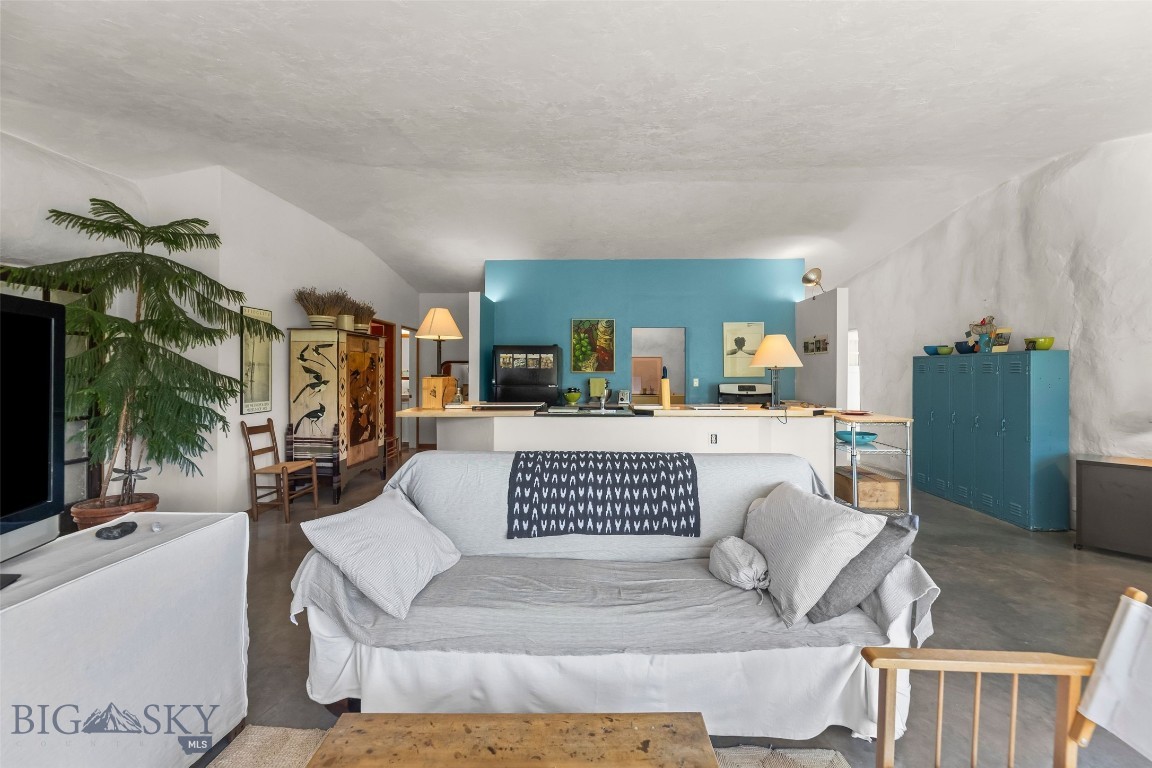 Blue Ribbon Manors - Residential