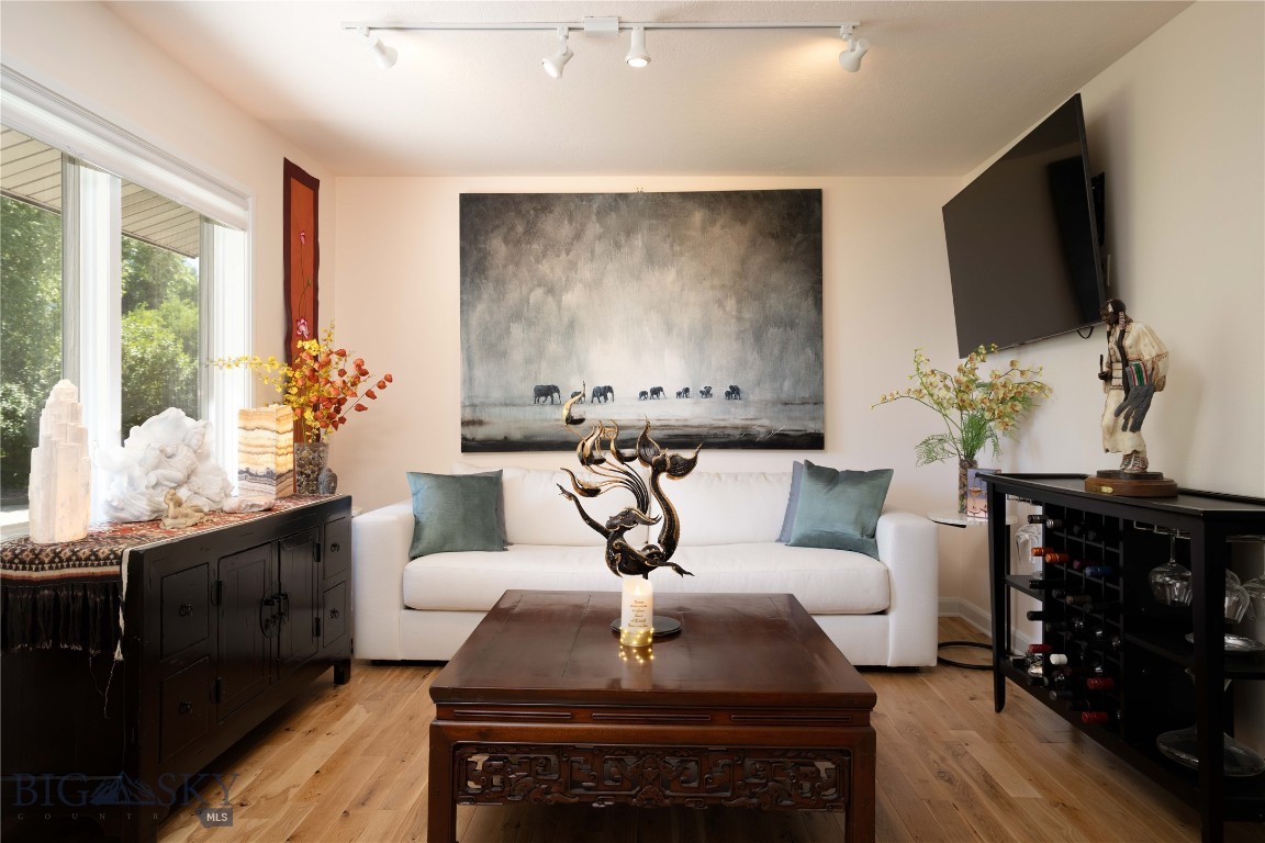 Sour Dough Creek Properties - Residential