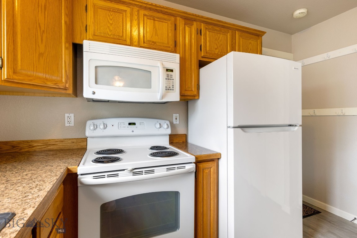 Belgrade Mnr Condo - Residential