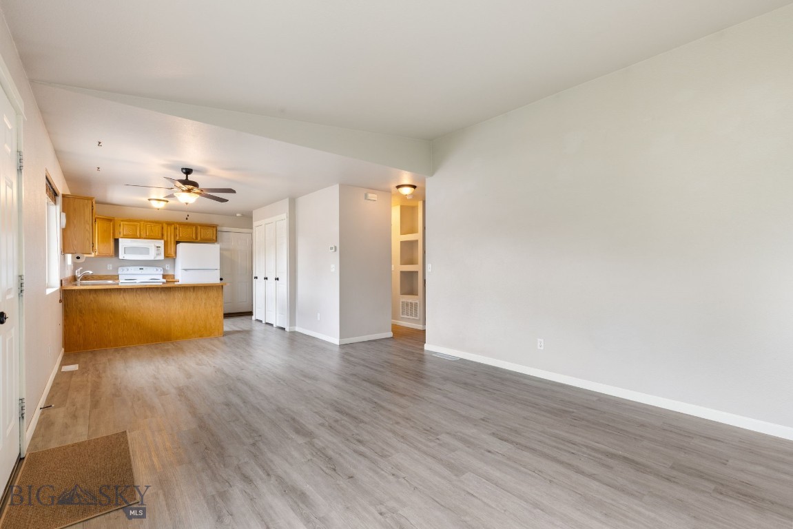 Belgrade Mnr Condo - Residential
