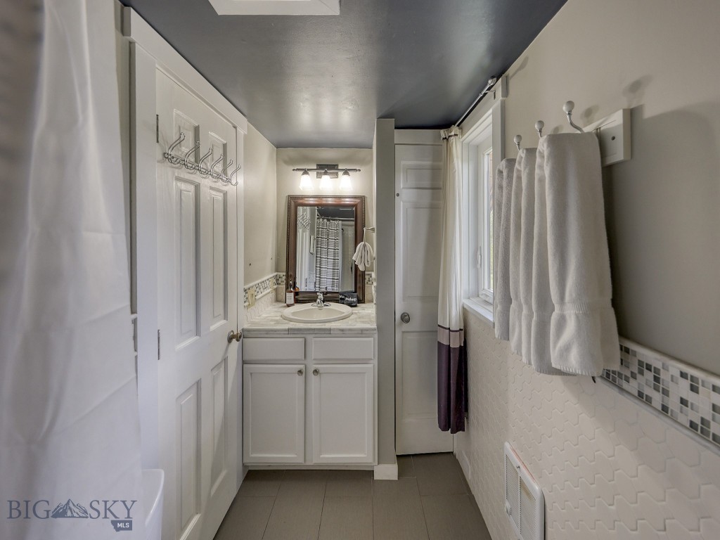 Silverbow Condo - Residential